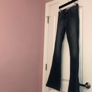 NWT• Hollister High-rise Flare jeans